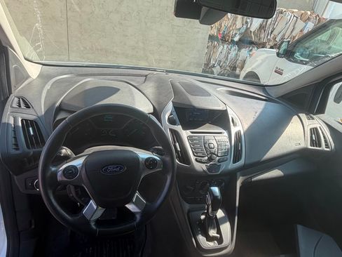 Used 2016 Ford Transit Connect XLT FWD image 9
