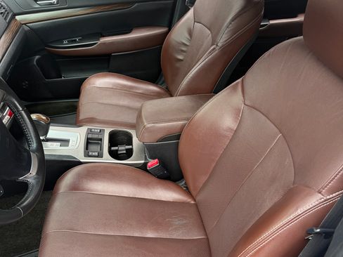 Used 2013 Subaru Outback 3.6R Limited w/ Special Appearance Pkg image 5