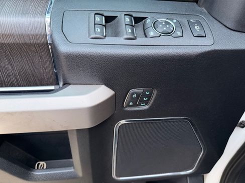 Used 2021 Ford F250 Lariat image 18