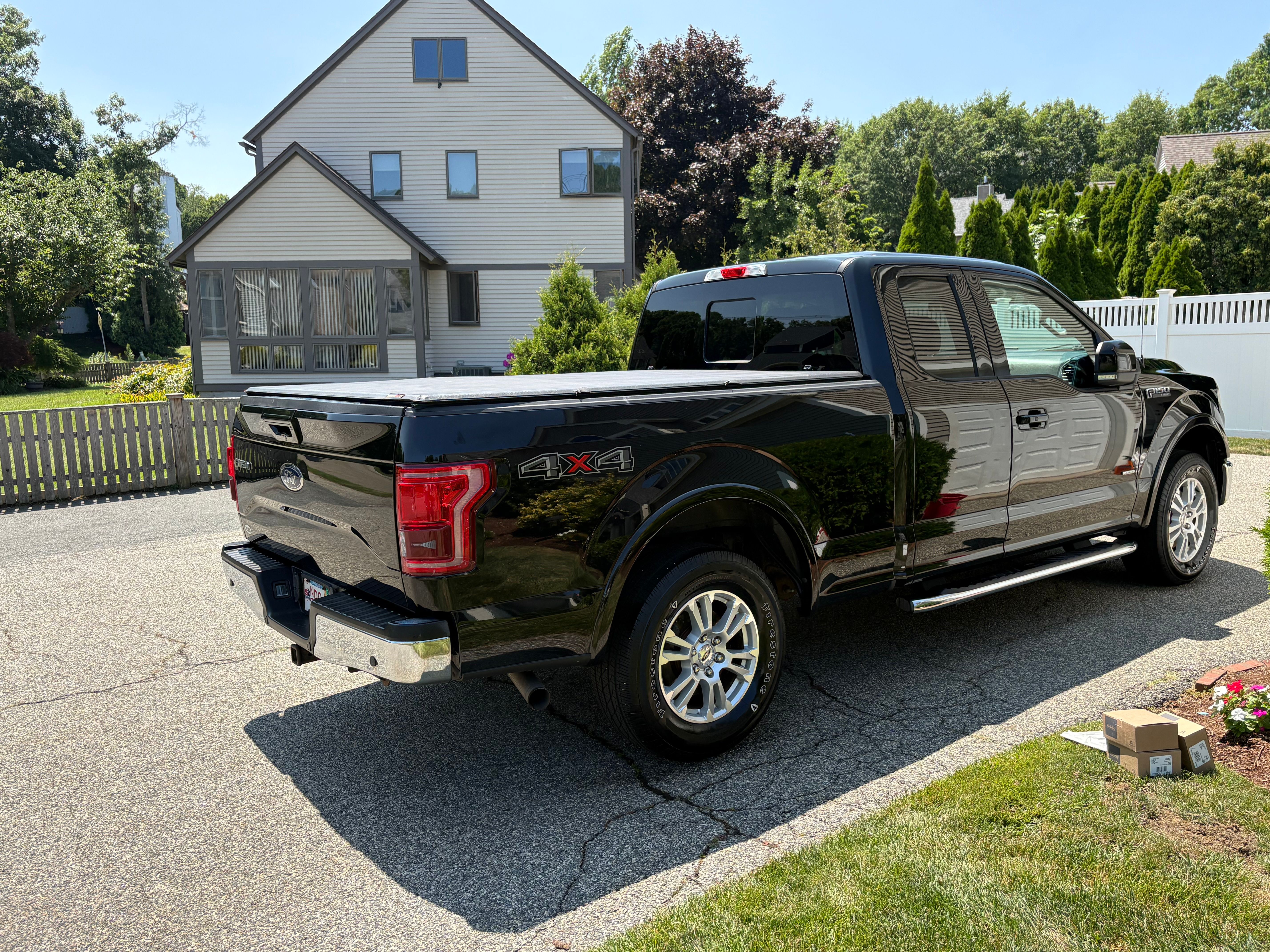 Used 2016 Ford F150 Lariat w/ Equipment Group 501A Mid AWD/4WD image 5