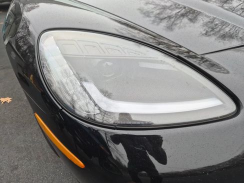 Used 2006 Chevrolet Corvette Convertible w/ Preferred Equipment Group image 9