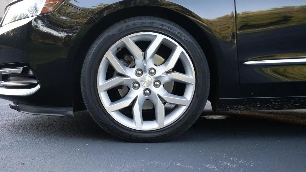 Used 2018 Chevrolet Impala Premier FWD image 19