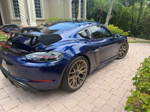 Used 2023 Porsche 718 Cayman GT4 RS RWD image 5
