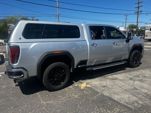 Used 2023 GMC Sierra 2500 SLT w/ SLT Convenience Package RWD image 2