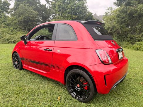 Used 2013 FIAT 500 Abarth w/ Beats Audio Pkg FWD image 4
