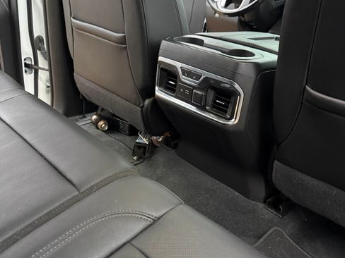 Used 2020 GMC Sierra 1500 SLT image 15