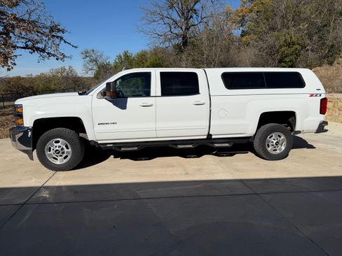 Used 2018 Chevrolet Silverado 2500 LT w/ All Star Edition image 11