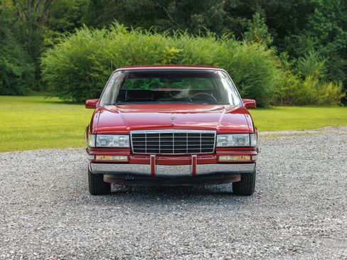 Used 1993 Cadillac De Ville Sedan image 2