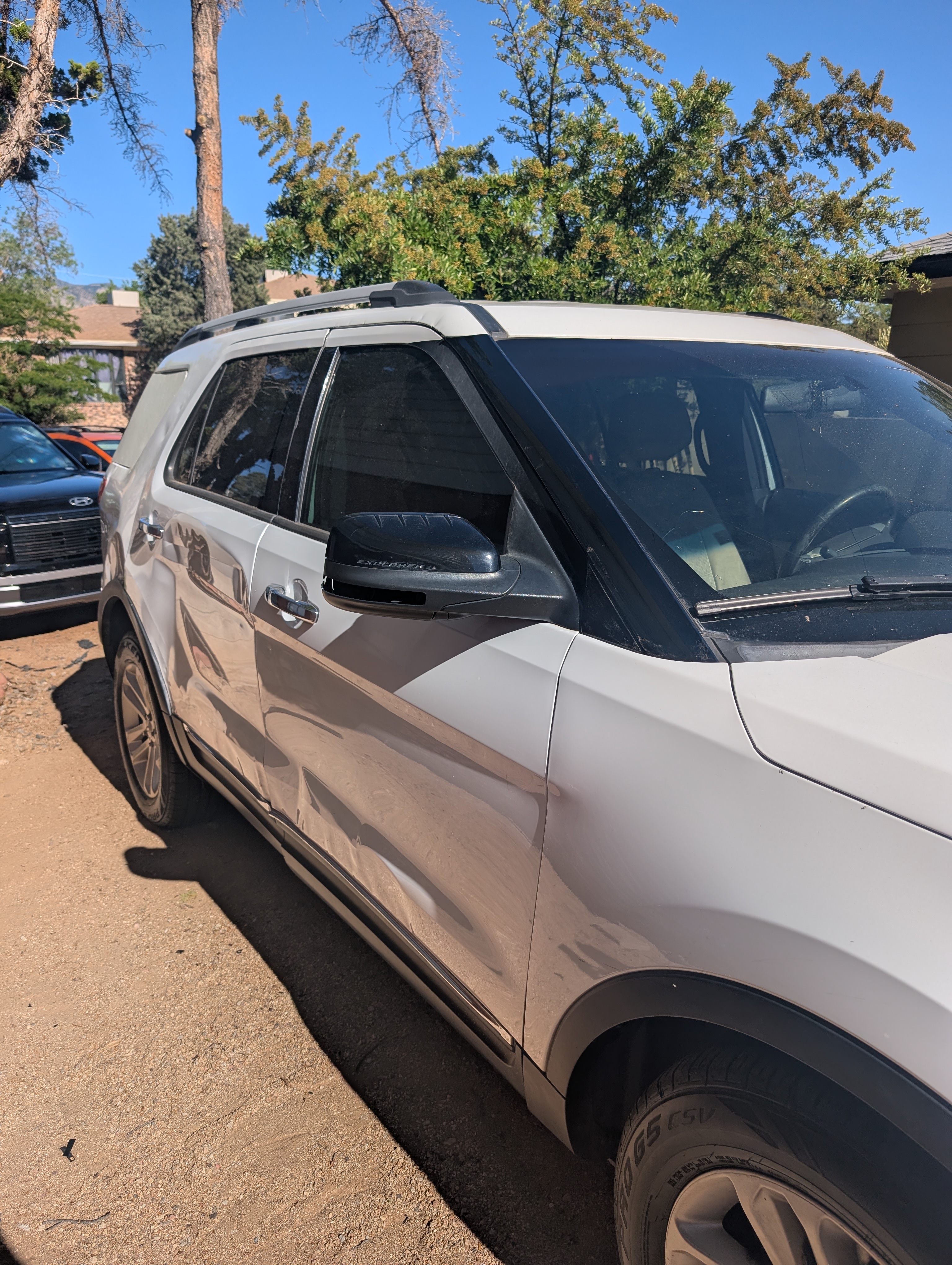 Used 2013 Ford Explorer XLT w/ Class III Trailer Tow Pkg FWD image 5