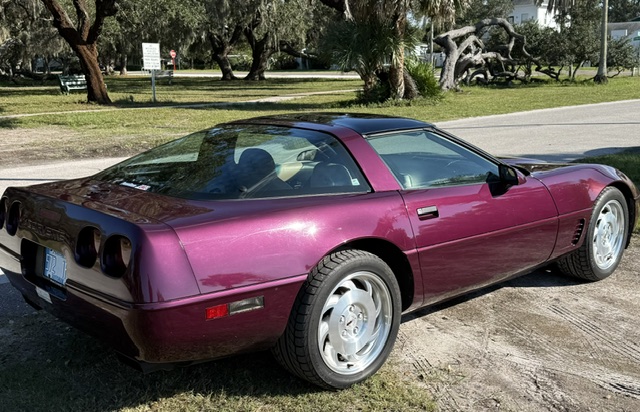 Used 1996 Chevrolet Corvette Coupe RWD image 9