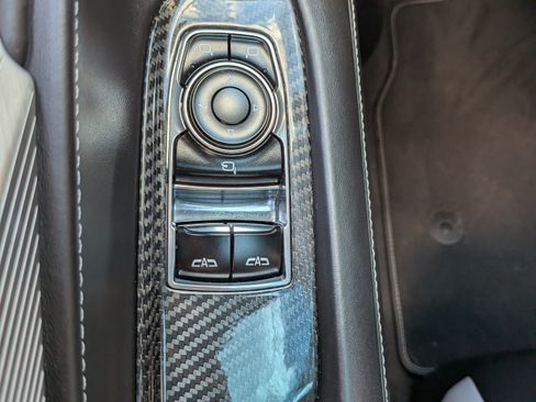 Used 2020 Chevrolet Corvette Stingray Premium Cpe w/ 3LT Preferred Equipment Group image 31