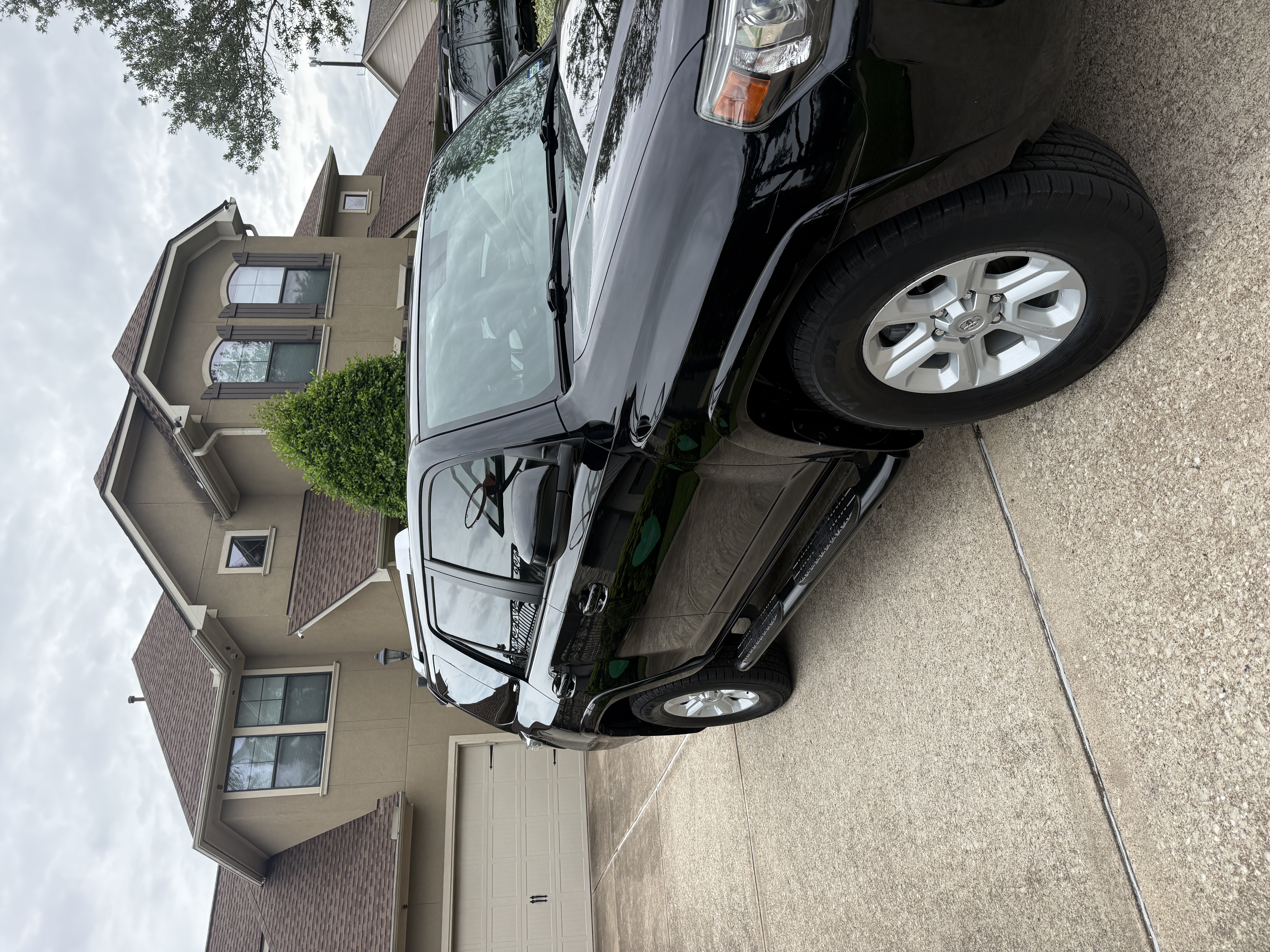 Used 2016 Toyota 4Runner SR5 RWD image 2