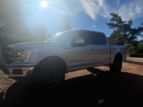 Used 2019 Ford F150 Lariat image 10