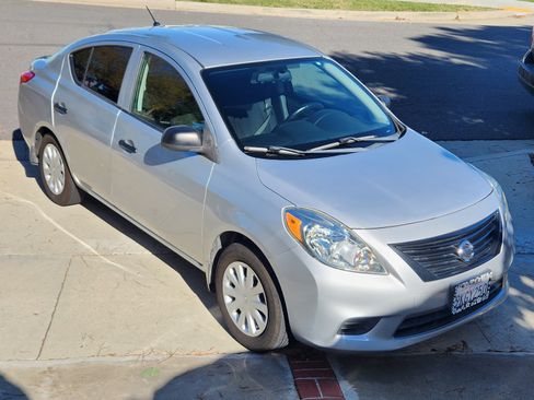 Used 2012 Nissan Versa S image 5