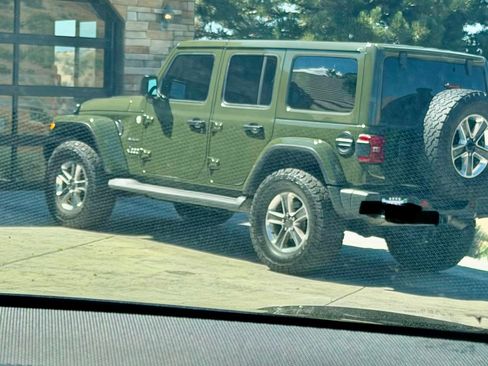 Used 2024 Jeep Wrangler Unlimited Sahara w/ Technology Group AWD/4WD image 1