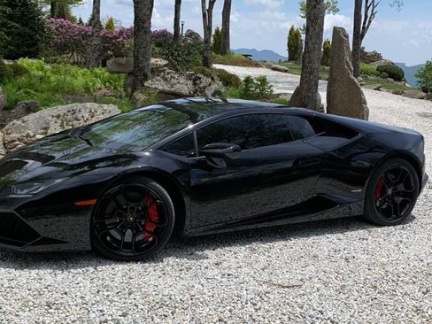 Used 2015 Lamborghini Huracan LP 610-4 image 2