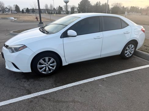 Used 2014 Toyota Corolla LE image 9