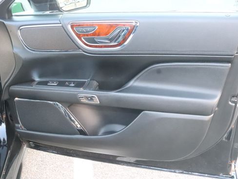 Used 2019 Lincoln Continental w/ Equipment Group 500A image 20