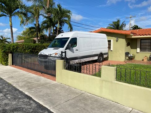 Used 2012 Mercedes-Benz Sprinter 2500 image 9