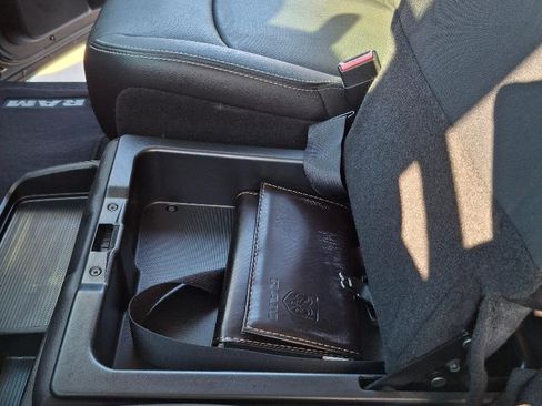 Used 2016 RAM 3500 Laramie image 15