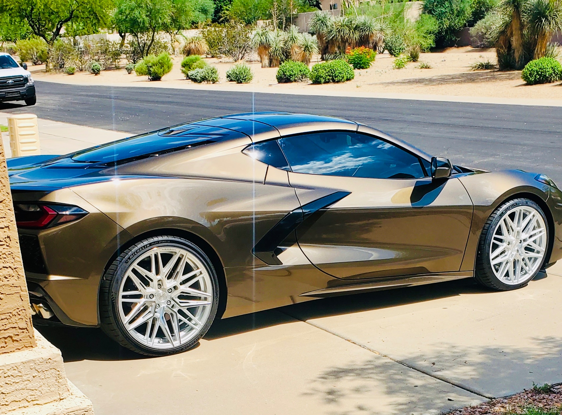 Used 2020 Chevrolet Corvette Stingray Preferred Cpe w/ 2LT Preferred Equipment Group RWD image 4
