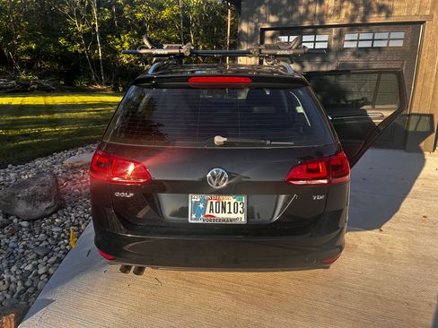 Used 2015 Volkswagen Golf TDI SEL w/ Lighting Package (SEL) FWD image 21