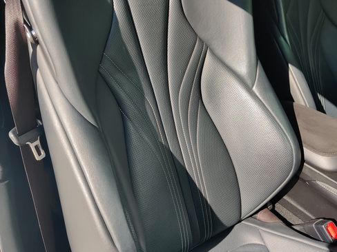 Used 2017 Lexus RC F w/ Performance Package image 11