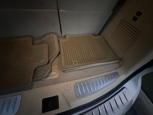 Used 2014 INFINITI QX80 2WD w/ Deluxe Touring Package image 16