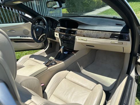 Used 2007 BMW 335i Convertible RWD image 18