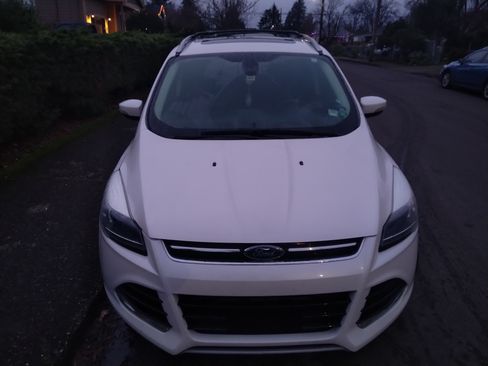 Used 2013 Ford Escape Titanium w/ Class II Trailer Tow Pkg image 14