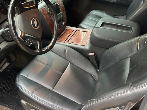 Used 2008 Chevrolet Avalanche LTZ w/ LTZ Preferred Equipment Group image 6