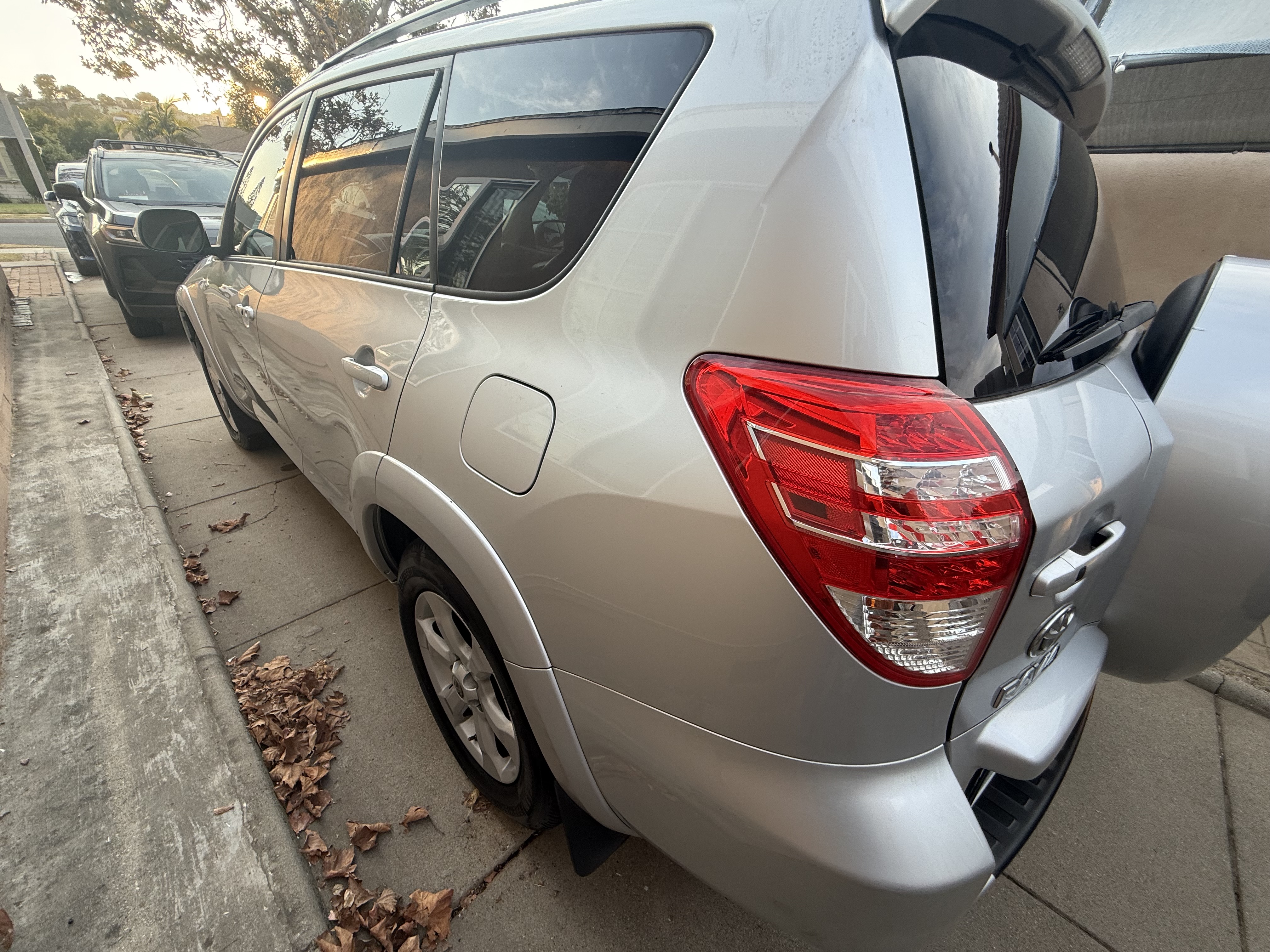Used 2012 Toyota RAV4 Limited w/ Navigation Value Pkg AWD/4WD image 13