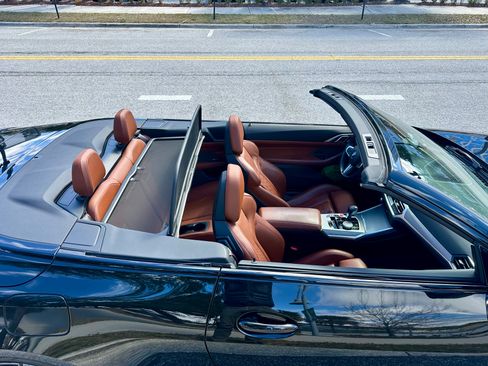 Used 2022 BMW M4 xDrive Competition w/ Executive Package image 16