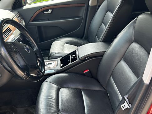 Used 2011 Volvo XC70 3.2 AWD/4WD image 4