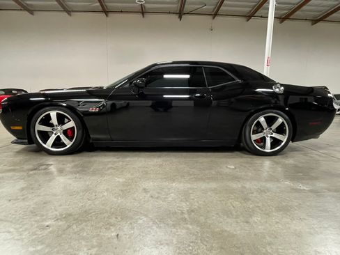 Used 2012 Dodge Challenger SRT8 w/ Premium Sound Group image 5