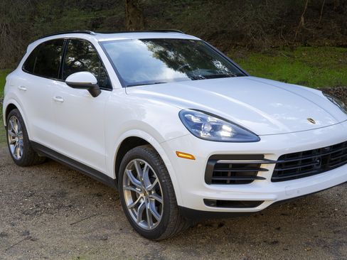 Used 2019 Porsche Cayenne S image 1