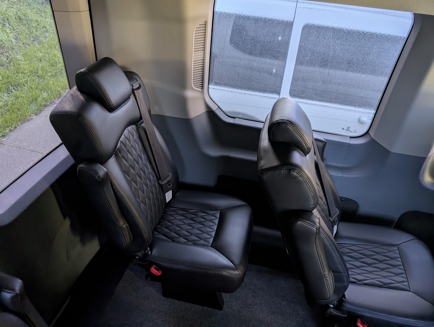 Used 2019 Ford Transit 150 XLT RWD image 6