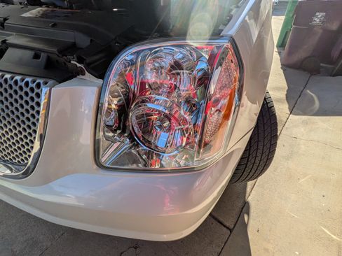 Used 2013 GMC Yukon Denali image 31