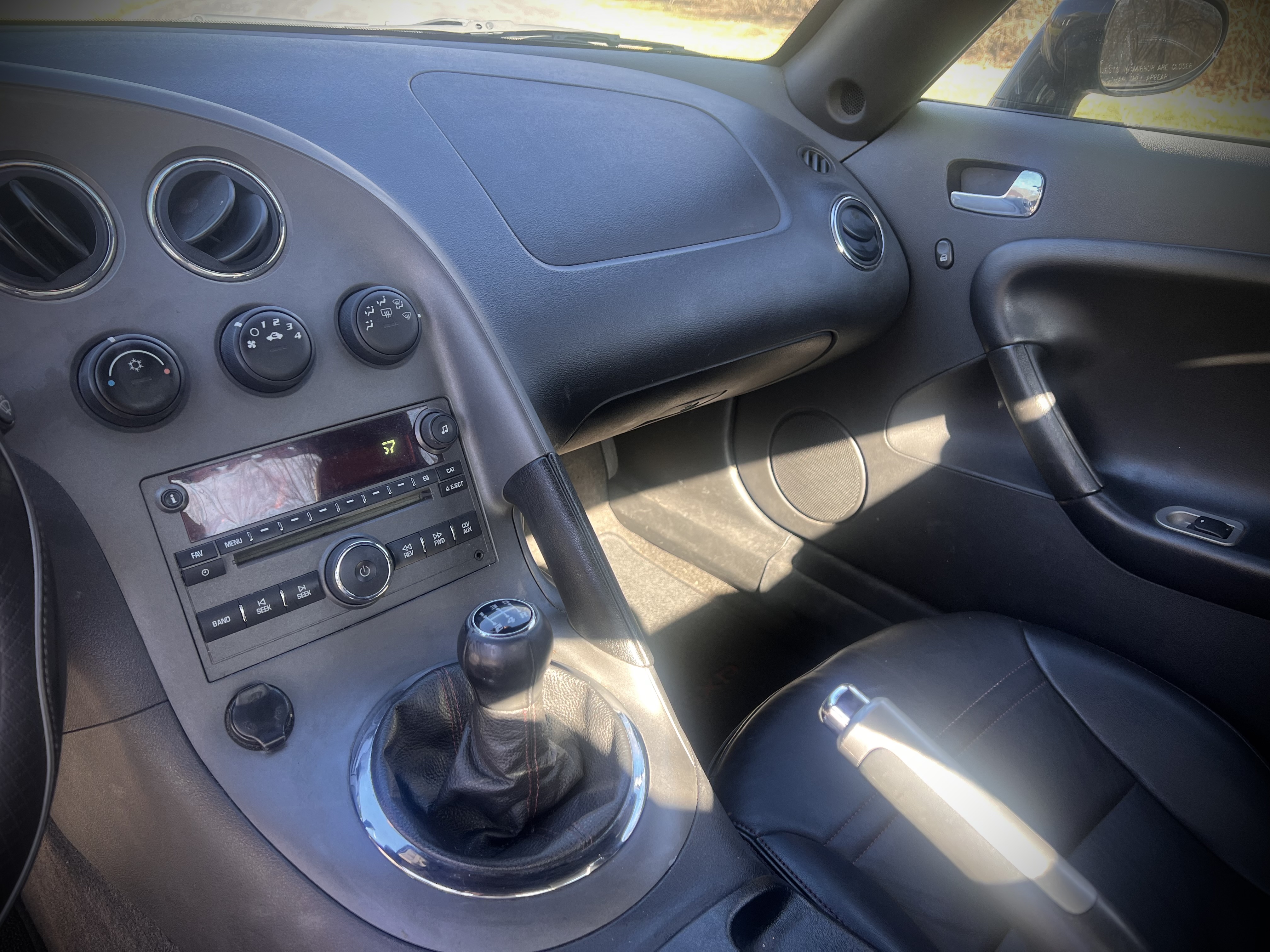 Used 2008 Pontiac Solstice GXP w/ Premium Package RWD image 5