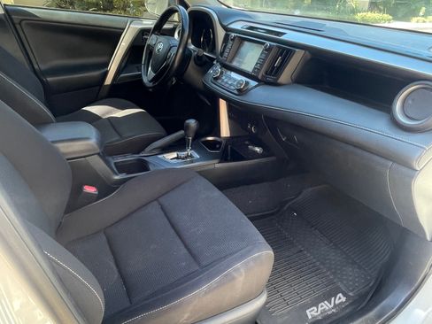 Used 2018 Toyota RAV4 XLE w/ Convenience Package AWD/4WD image 11
