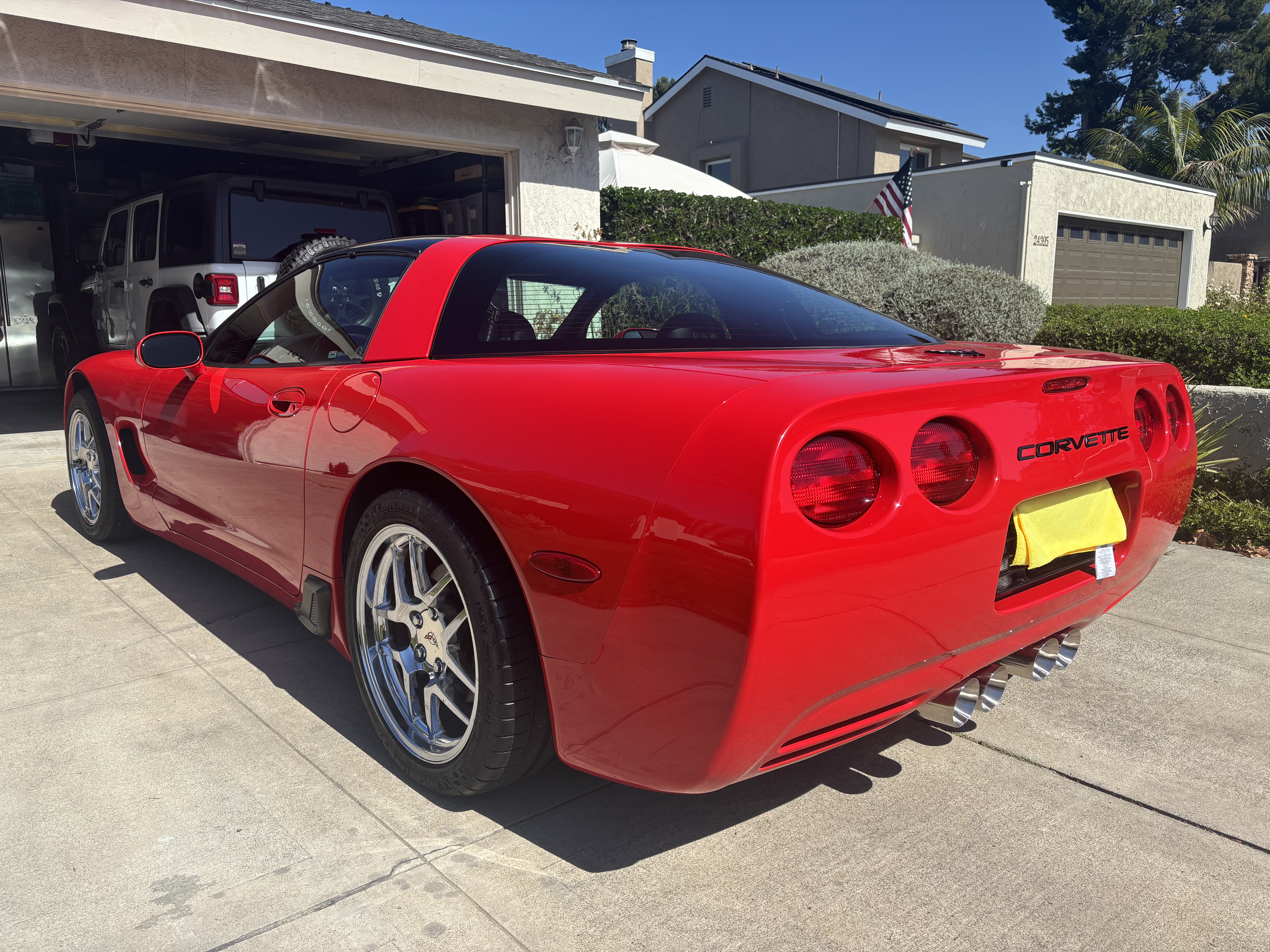 Used 2002 Chevrolet Corvette Coupe w/ Preferred Equipment Group2 RWD image 5