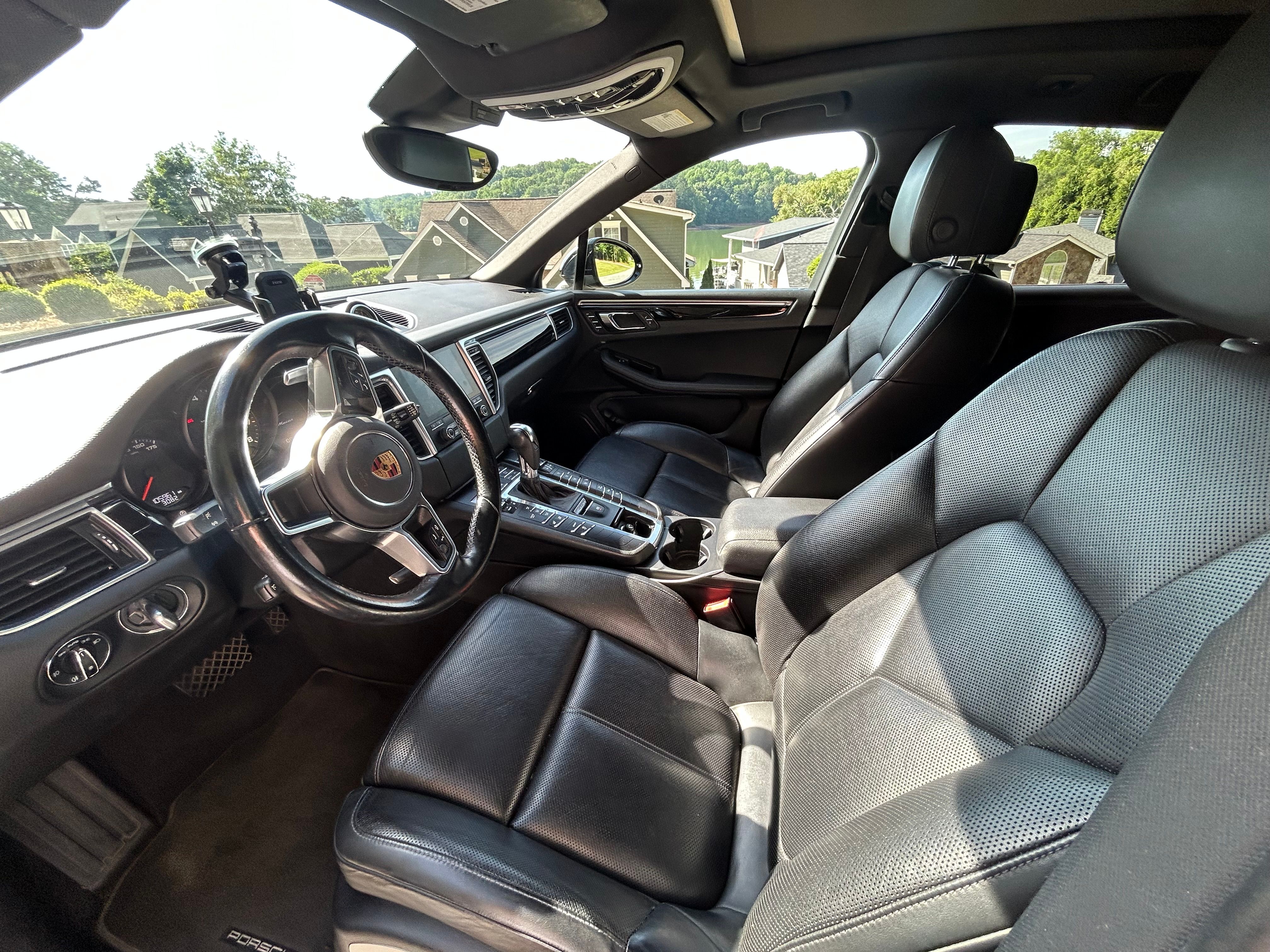 Used 2017 Porsche Macan AWD/4WD image 9
