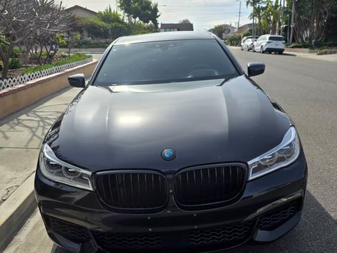 Used 2016 BMW 750i 750i Sedan 4D image 2