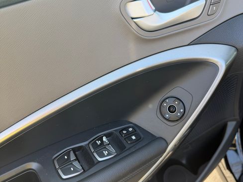 Used 2018 Hyundai Santa Fe Sport w/ 2.0T Ultimate Tech Package 05 image 15