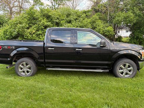 Used 2018 Ford F150 XLT w/ Equipment Group 302A Luxury AWD/4WD image 4