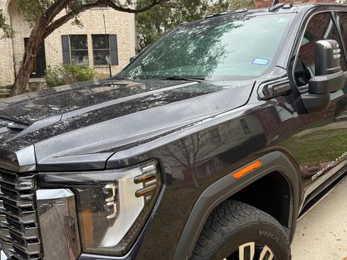 Used 2024 GMC Sierra 2500 Denali Ultimate image 8