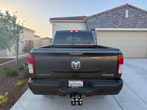 Used 2024 RAM 2500 Big Horn w/ Sport Appearance Package AWD/4WD image 6
