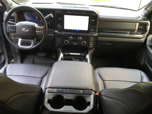 Used 2023 Ford F250 Lariat w/ Lariat Ultimate Package AWD/4WD image 15
