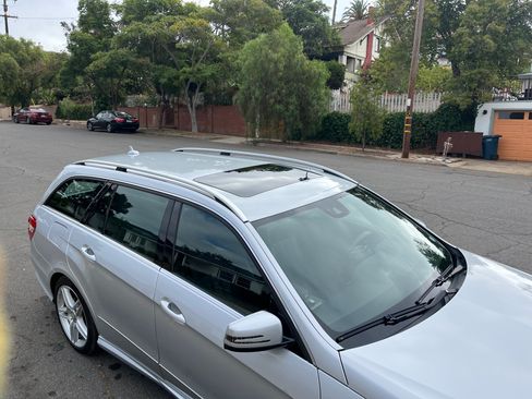 Used 2013 Mercedes-Benz E 350 4MATIC Wagon image 9