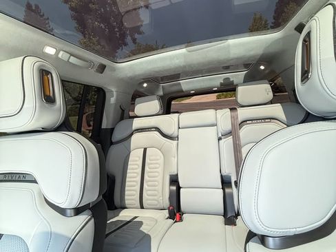 Used 2023 Rivian R1S Adventure image 8